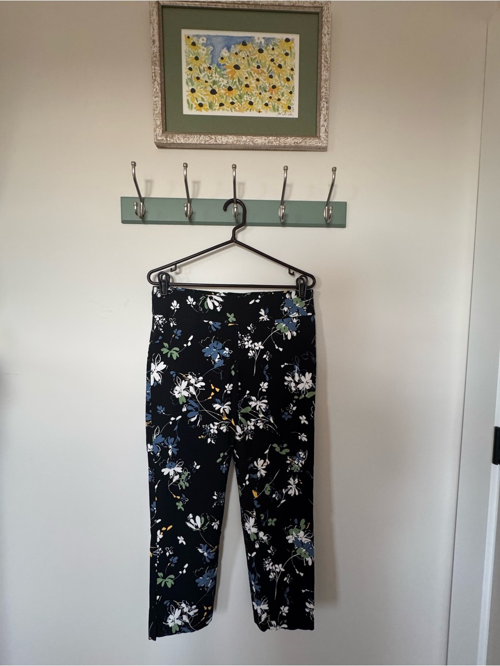 Zac & Rachel Black Floral Capris
